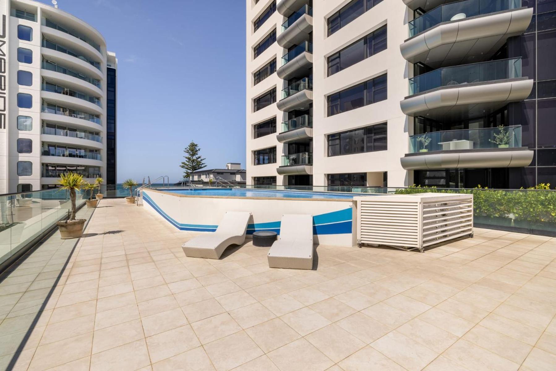 Luxury Ocean & Harbour Views - Heated Pool, Main Beach & Gym Mount Maunganui Exteriér fotografie