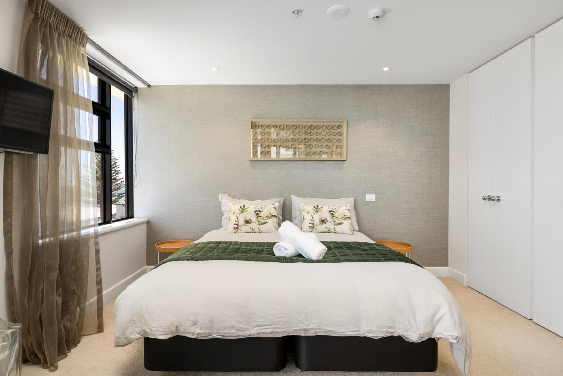 Luxury Ocean & Harbour Views - Heated Pool, Main Beach & Gym Mount Maunganui Exteriér fotografie
